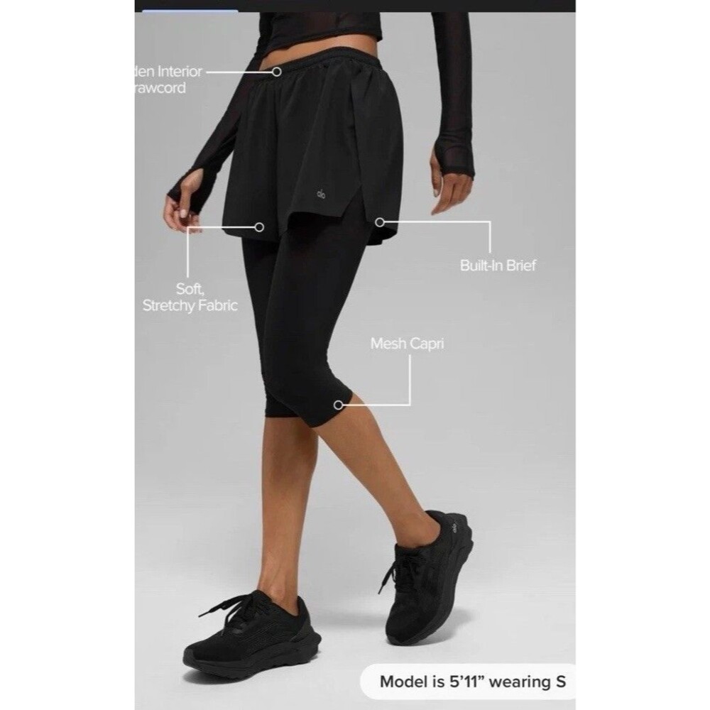 Alo Yoga Mesh Front Runner 2 in 1 Capri Leggings Shorts Black S NWT - Picture 4 of 11